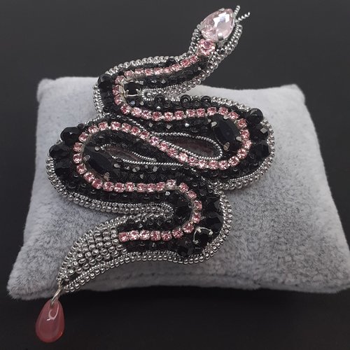 Broche serpent rose et noir