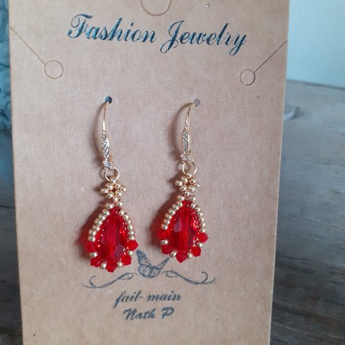 Boucles tressée irisée rouge