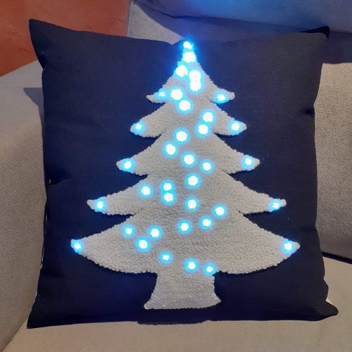 Coussin lumineux sapin