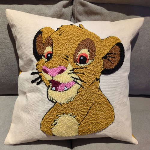 House coussin simba "le roi lion"