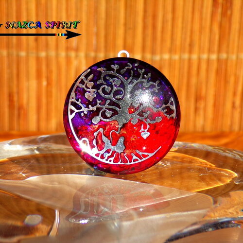 Grand pendentif bohème / cabochon rond verre de 3.5 cm (&quot;1.37) / coloration artisanale / multicolore iridescent / motif acier arbre de vie