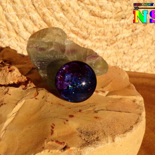 Cabochon rond verre dôme 2 cm (&quot;0.78) thème espace - coloration artisanale multicolore iridescent- cosmic nuit étoilée bleue violet modèle g