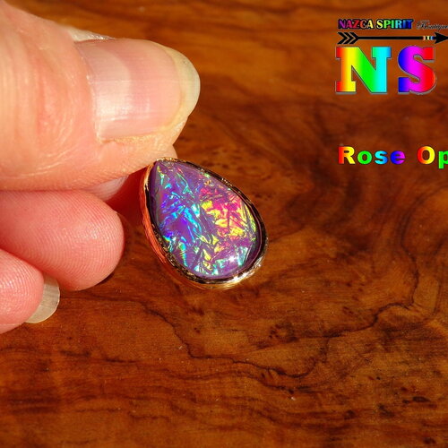 2 pendentifs gouttes 2.2cm (&quot;0.86) de long /laiton doré et résine imitation opale /opale synthétique rose améthyste iridescent