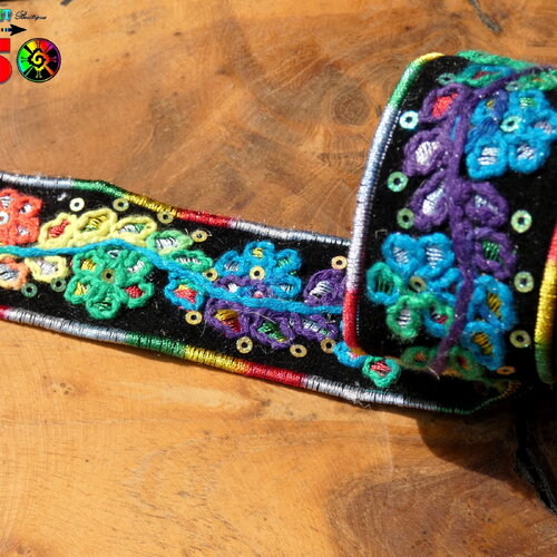 10 cm de ruban tissé de 3.5 cm de large, fleurs ethniques multicolores brodées, motifs boho bohème, création bijoux scrapbooking, décoration
