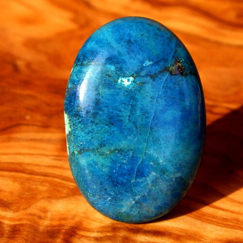 Cabochon forme ovale en pierre fine d'azurite naturelle bleu azur de 3.9 cm x 2.6 cm (&quot;1.53 x &quot;1.02)