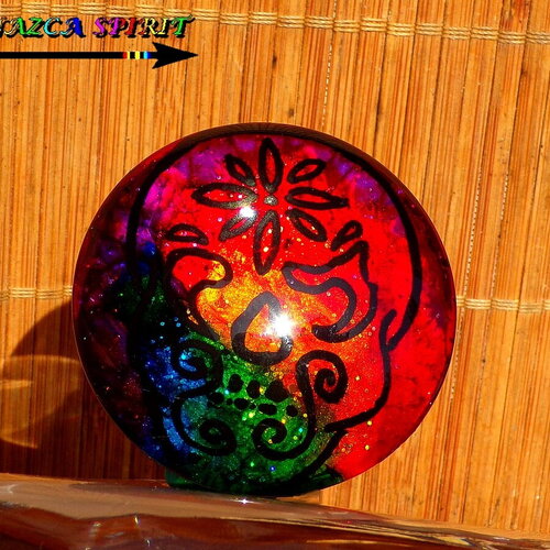 Cabochon rond tête de mort esprit mexique peint à la main de 5 cm ∅ (&quot;1.97) - verre dôme coloré artisanalement multicolore iridescent