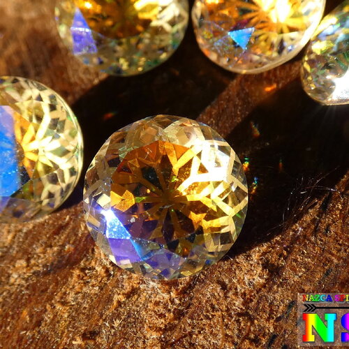 Cabochon rond chaton facetté de 10 mm, cristal autrichien gamme fleur de lotus, cristal autrichien couleur paradise shine, création bijoux