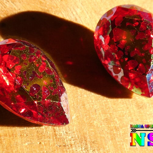 Cabochon goutte facettée cristal autrichien patina 14 mm, cristal autrichien rouge siam, cristal pour création bijoux