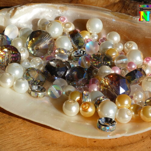 45 gr (1.58 oz), 120 perles verre nacré et cristal bohème république tchèque, gamme angel, formes et couleurs variées, transparent irisé ab