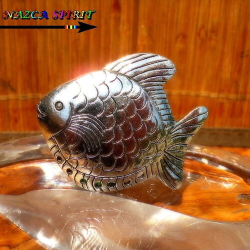 Grand pendentif connecteur poissons stylisés de 4.7 cm x 4 cm (&quot;1.85 x &quot;1.57) - 7 points d'attache - alliage tibétain plaqué argent