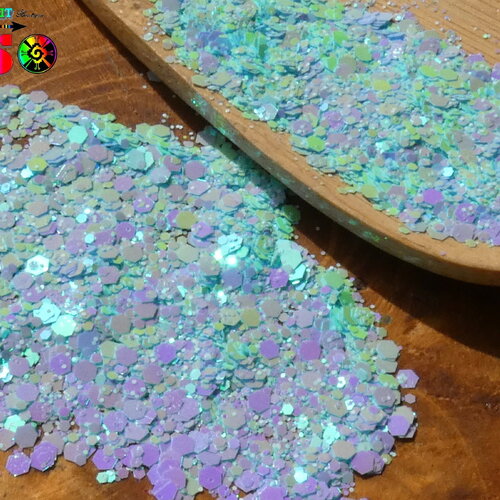Paillettes hexagonales opaques iridescentes sachet de 5 gr (0.18 oz), bleu turquoise clair iridescent, pour inclusion résine, nail art