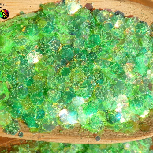 Paillettes hexagonales opalescentes iridescentes sachet de 5 gr (0.18 oz), vert péridot iridescent, pour inclusion résine, nail art