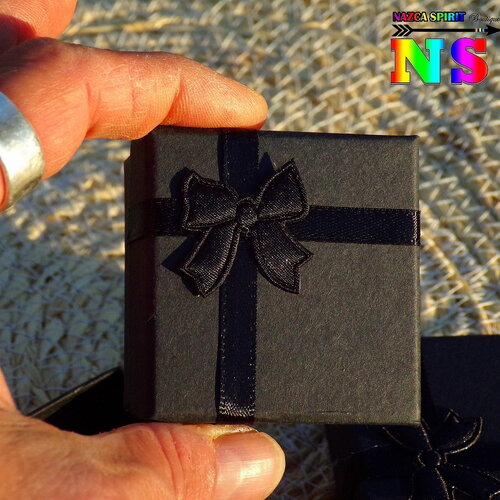 Boite cadeau carrée carton noir mat et noeud en satin 5 cm x 5 cm (&quot;1.96 x &quot;1.96) hauteur 3.5 cm - boite pour bijoux pendentifs pendants
