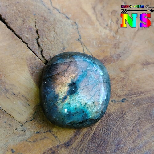 Cabochon labradorite naturelle géométrique 2.4 cm x 2.2 cm, création bijoux, origine inde, pierre fine vert orange or iridescent