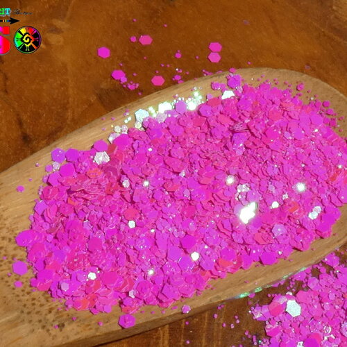 Paillettes hexagonales  opaques iridescentes sachet de 5 gr (0.18 oz), rose fuchsia iridescent, pour inclusion résine, nail art