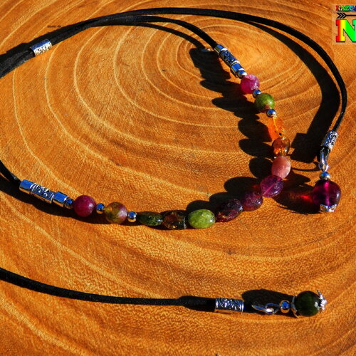 Collier ajustable bohème ethnique en véritable tourmaline naturelle multicolore - bijou artisanal fait main tourmaline indienne arc-en-ciel