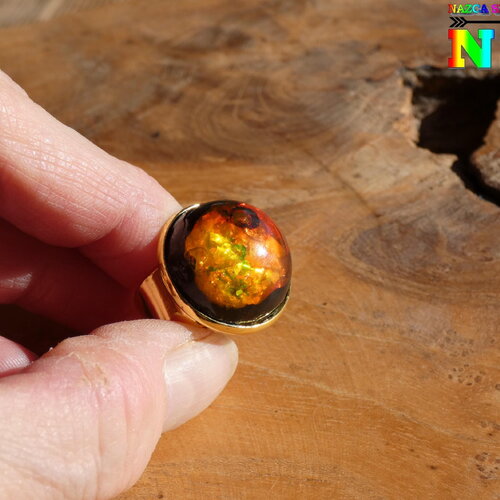 Bague artistique ajustable acier inox plaqué or 18k,cabochon fait main résine cristal iridescent effet opale orange sun, gamme volcanique