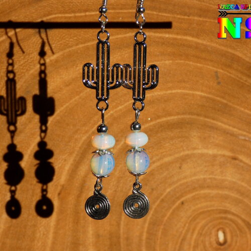 Pendants ethniques cactus et perles en opalines - bijou fait main cactus plaqué argent - création artistique mexique - argent et opalescent