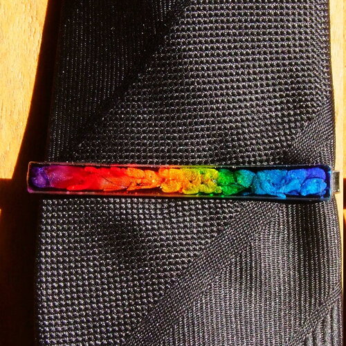 Pince à cravate en acier inoxydable argent - cabochon rectangle multicolore en verre coupe et coloration 100%  handmade - gamme unisexe