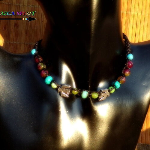 Collier tribal ethnique ajustable, tour de cou macramé, perles turquoises naturelles sleeping beauty et tourmaline, perles aigle totem gravé