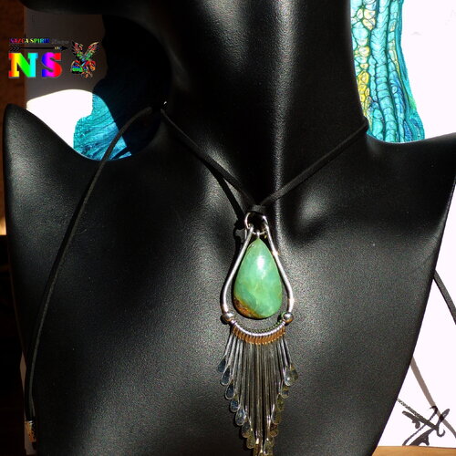 Collier ras de cou tribal ethnique ajustable - pendentif plaqué argent et pierre fine - cabochon en pierre de chrysoprase - création unique