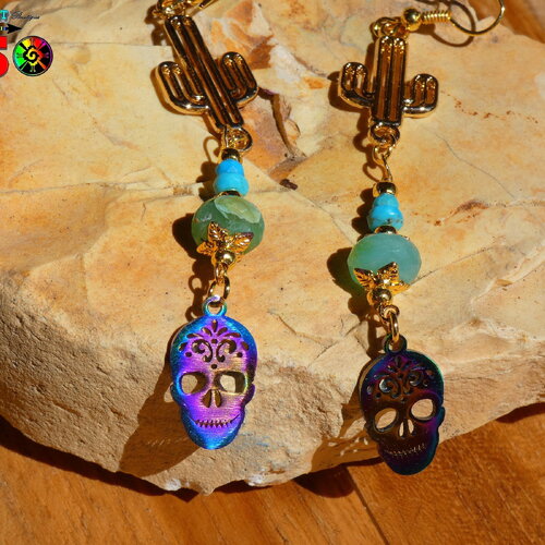 Pendants esprit mexique de 9 cm (&quot;3.54) de long -pendants crânes mexicains multicolores acier inox cactus plaqué or 18k opales et turquoises