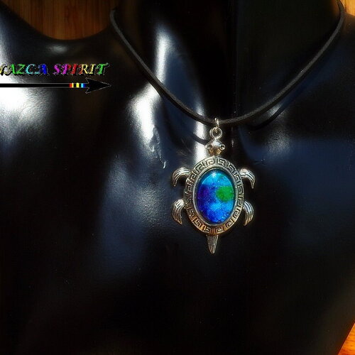 Collier artisanal réglable / tortue aborigène australie / pendentif multicolore / porte bonheur / création unique / bijou mixte