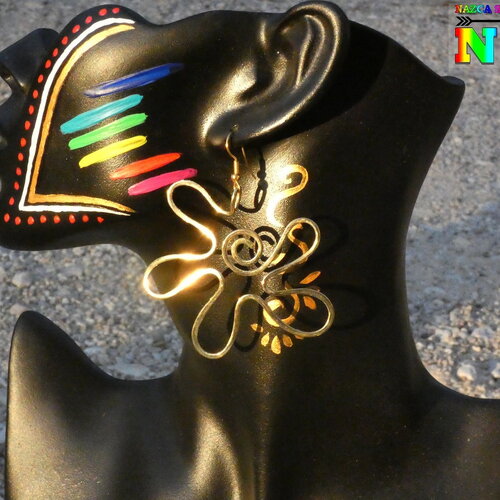 Pendants grandes fleurs inca maya en laiton or français - boucles d'oreilles bohèmes pour femme -bijou artisanal lumineux esprit or précieux