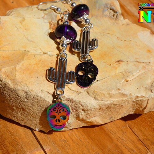 Pendants esprit mexique de 9 cm (&quot;3.54) de long - boucles d'oreilles crânes mexicains multicolores acier inoxydable cactus et améthystes