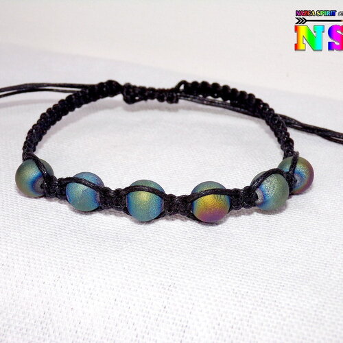 Bracelet de méditation ajustable - macramé fil de coton ciré noir - perles en agate géode titane arc-en-ciel - bijou de créateur