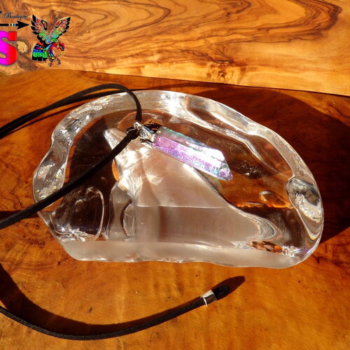 Collier ajustable pendentif pointe de cristal de roche quartz / bijou bohème-ethnique / pendentif cristal naturel  / couleur améthyste ab