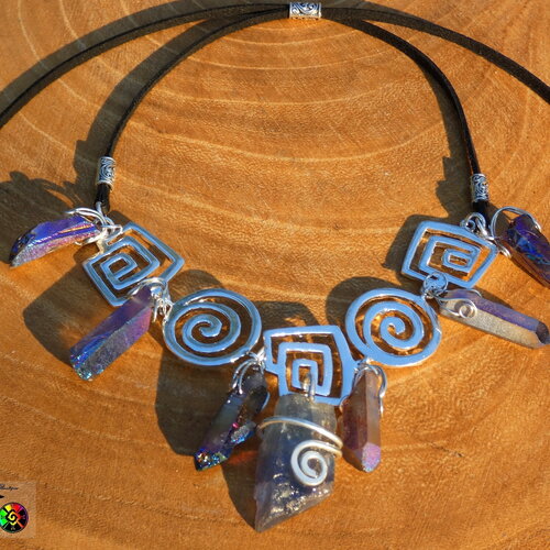 Collier tribal ethnique ajustable spirales plaqué argent rhodié -pendentifs cristal de roche et fluorite sertie monture spirale argent 950