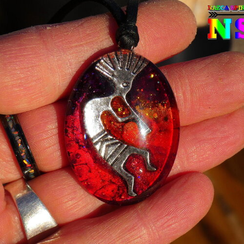 Collier tribal ethnique ajustable - pendentif artisanal fait main kokopelli- verre ovale multicolore iridescent -bijou création unique