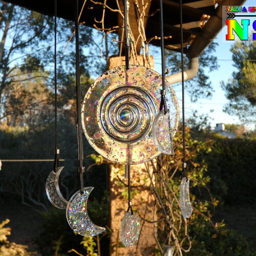 Grand sun catcher soleil, différentes phases de la lune, croissants de lune résine transparent iridescent, décoration bohème zen feng shui