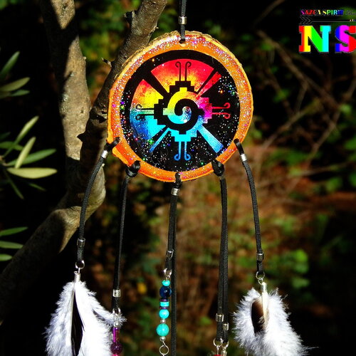 Grand attrape-rêves artisanal dieu maya hunab ku multicolore -  bois de boulot - plumes naturelles - perles fines turquoises et jade teinté