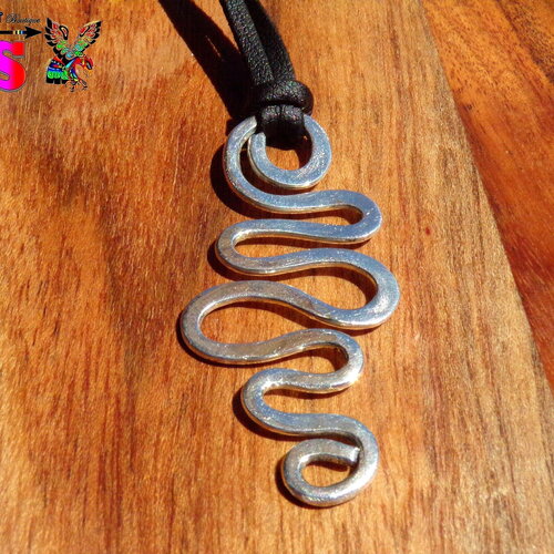 Collier ajustable ethnique  pendentif argent sterling symbole maya de 5.7 cm  (&quot;2.24) x 2.5 cm (&quot;0.98) - bijou artisanal précieux fait main