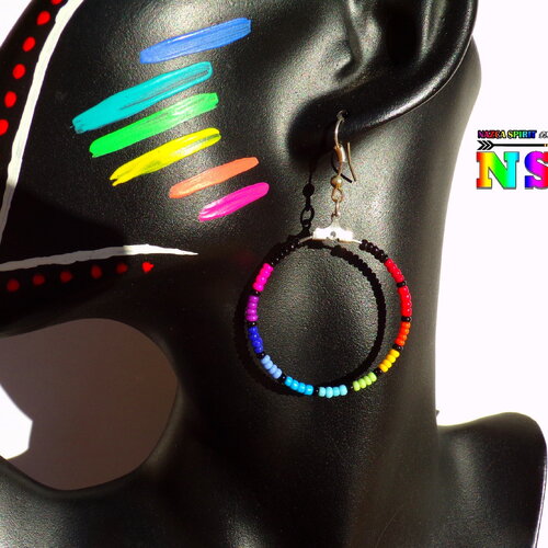 Pendants créoles en perles de rocaille - boucles d'oreilles rocailles en verre multicolore - bijou tribal ethnique artisanal fait main