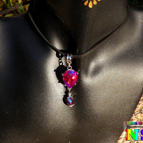 Collier ajustable esprit bohème - pendentif goutte crital de bohème facetté serti sur monture plaqué argent - bijou femme cristal rouge siam
