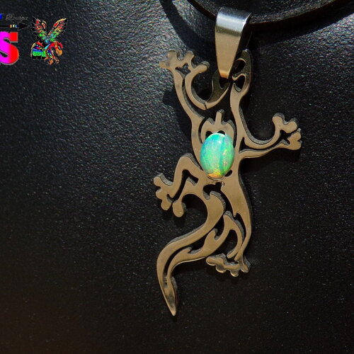 Collier ethnique ajustable - pendentif gecko acier inoxydable -bijou acier ciselé et cabochon opale australienne -création artisanale unique