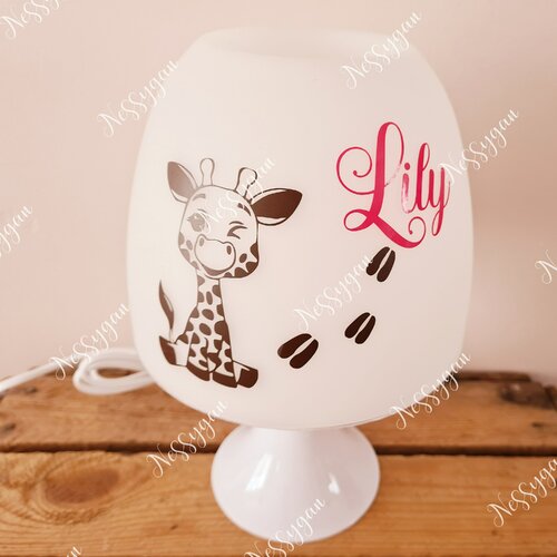 Lampe personnalisée pour enfant avec prénom thème girafe- cadeau de naissance, noël, anniversaire