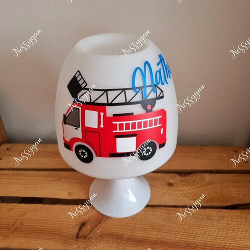 Lampe camion de pompier personnalisée avec prénom pour enfant - cadeau de naissance, noël, anniversaire