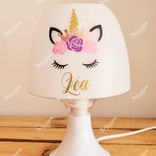 Lampe licorne personnalisée rose pour enfant avec prénom - cadeau de naissance, noël, anniversaire