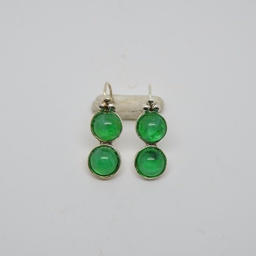 Boucles d'oreilles dormeuses rené gouin modèle "mistral" argenté et vert