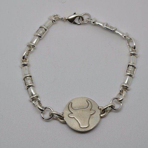 Bracelet baguettes et médaille tête de taureau camargue collection styl rené gouin / argenté