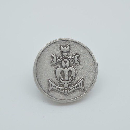 5 boutons médaille 15mm en métal argenté vieilli gravé décor croix de camargue rené gouin 