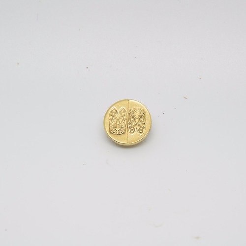 5 boutons médaille 15mm en métal doré gravé décor 2 cigales rené gouin 