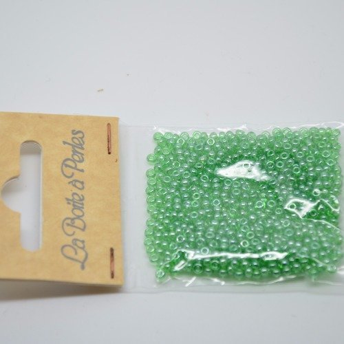 Perles de rocaille vert clair lustré 9/° - sachet de 15gr 