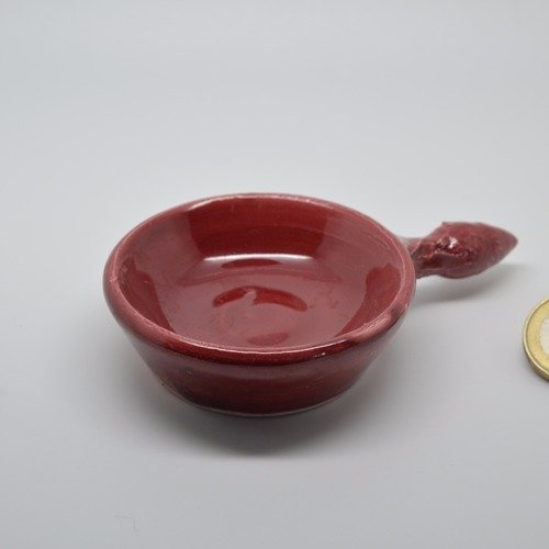 Taraillette de provence, poterie miniature poêle rouge