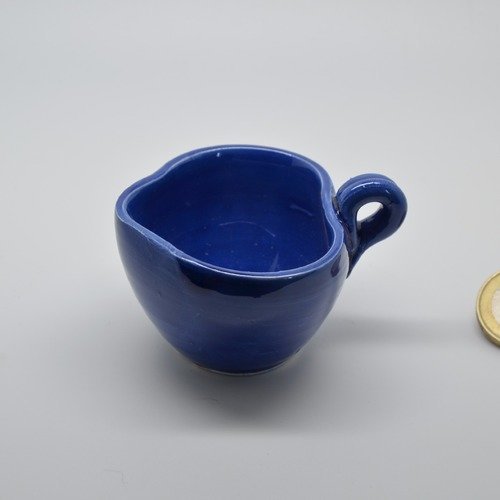 Taraillette de provence, poterie miniature tasse bleu