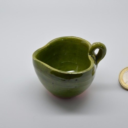Taraillette de provence, poterie miniature tasse vert